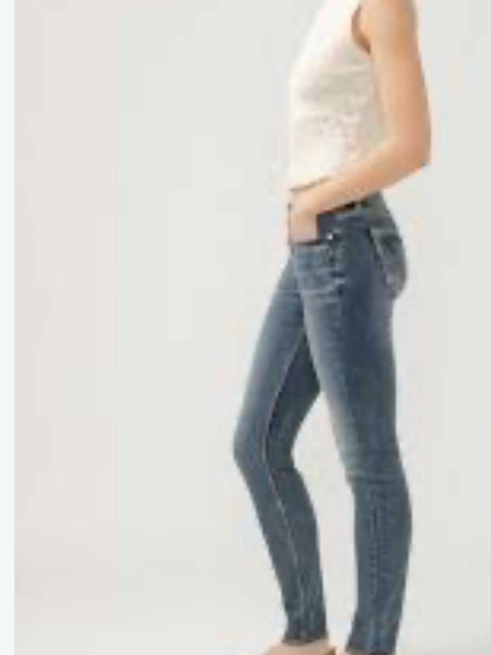 Silver Jeans Women's Skinny in Medium Wash Blue